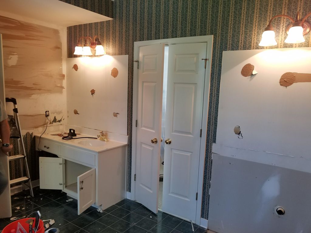 Alpharetta Bathroom Before
