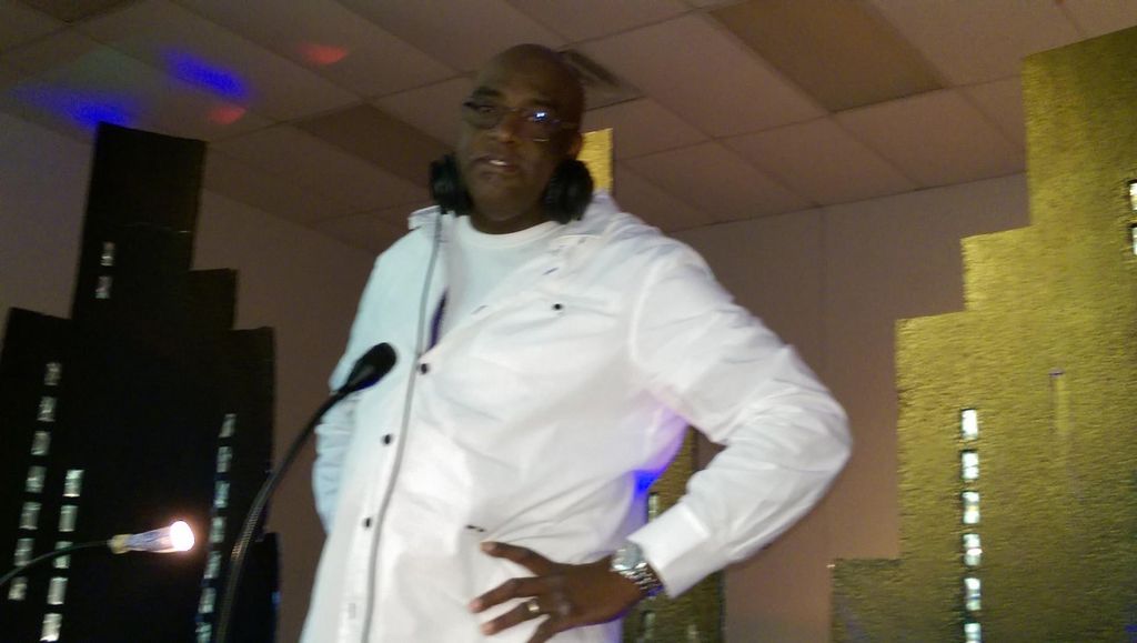 Dj Smoke at the all white party