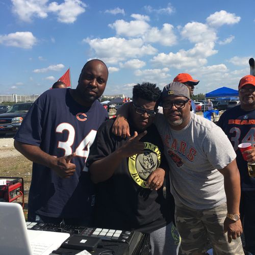 Bears vs Buccaneers Tailgating Party!