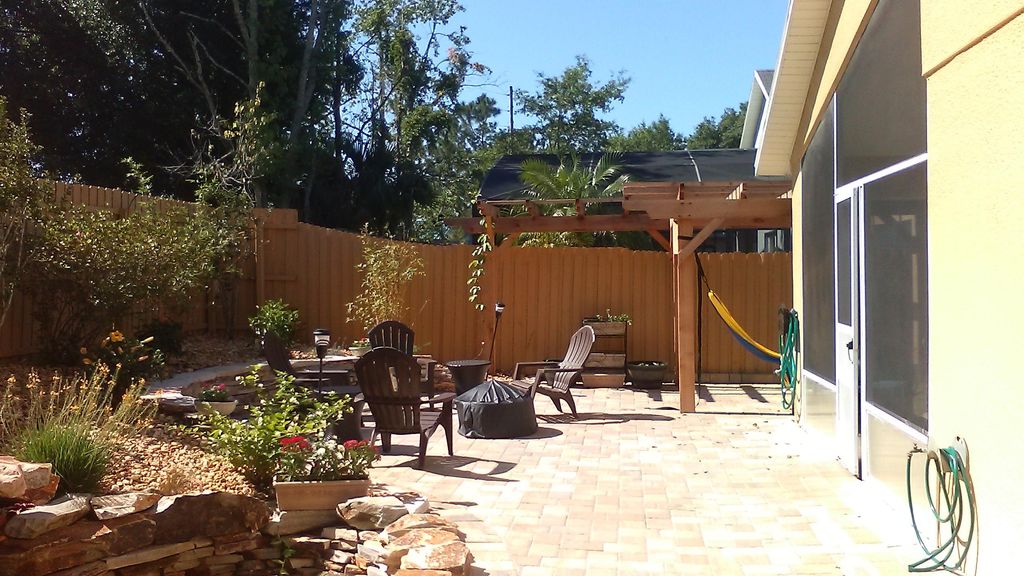Patio & Pergola 1/17