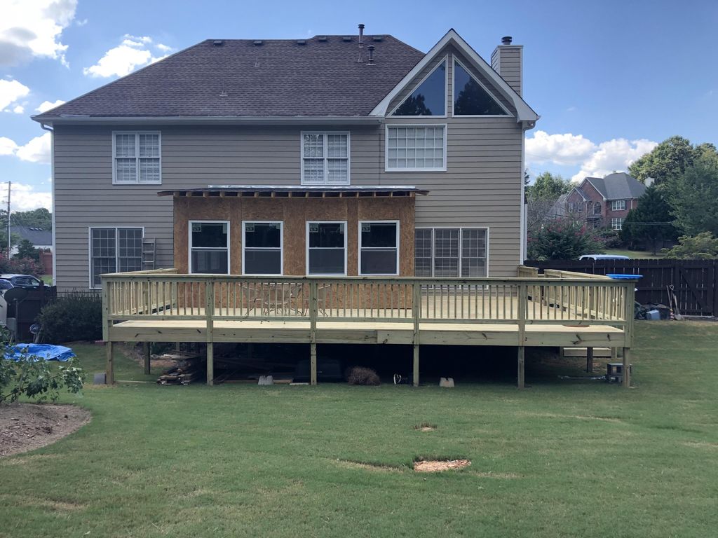 Mr:Yi  home in Lawrenceville sun room with deck 
