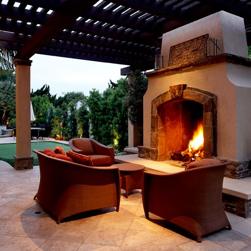 Outdoor Living: Fireplace