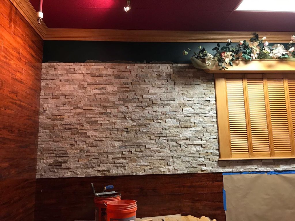 Chinese gourmet restaurant. Wall remodeling