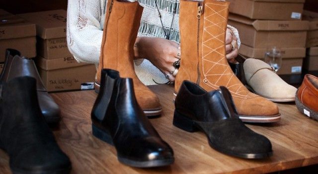 "Helm Handmade" (2012), an article written for Aus