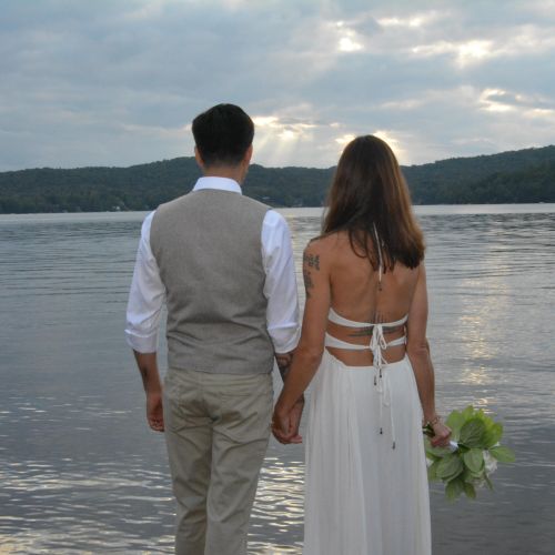 Lovely lakeside Wedding