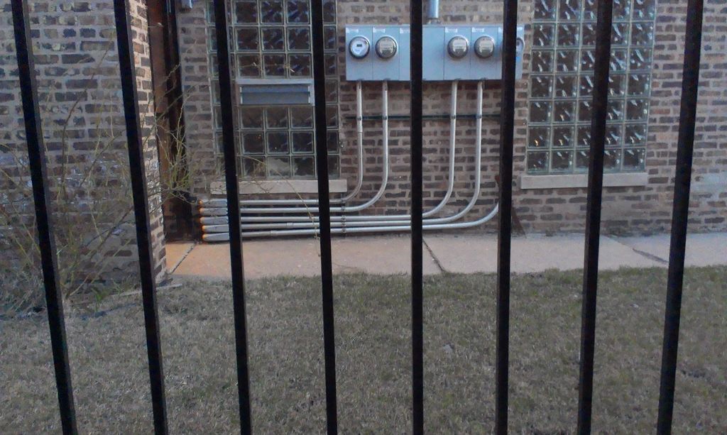 400 AMP ELESTRICAL SERVICE FOR FOUR UNIT BUILING.