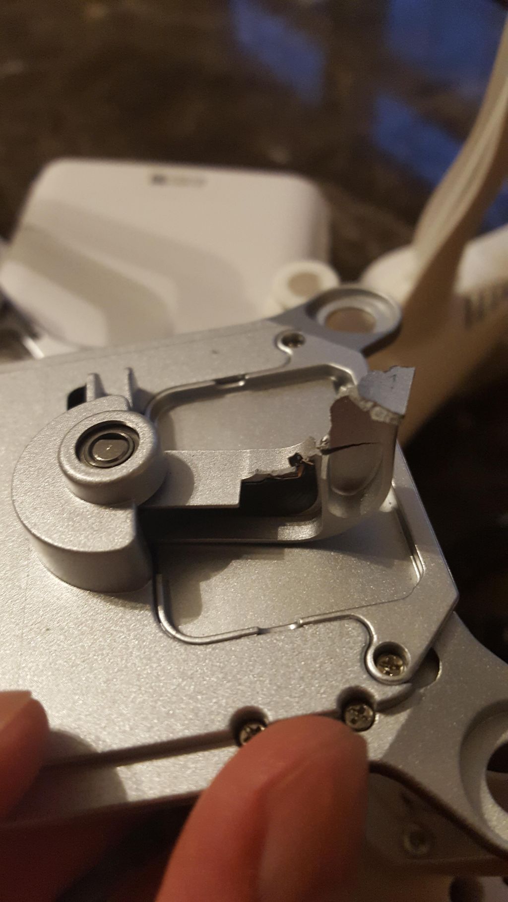Fixing broke gimbal Phantom 3 drone
