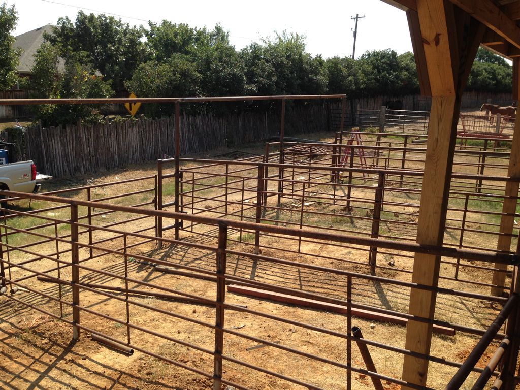 outdoor horse stalls