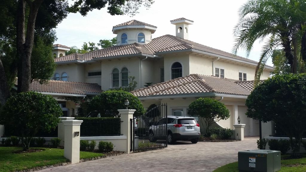 New tile roof off and on in Avila