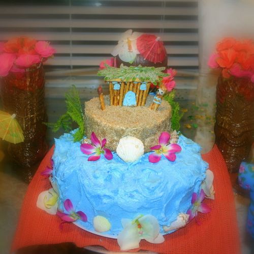 Beach hut Birthday Cake