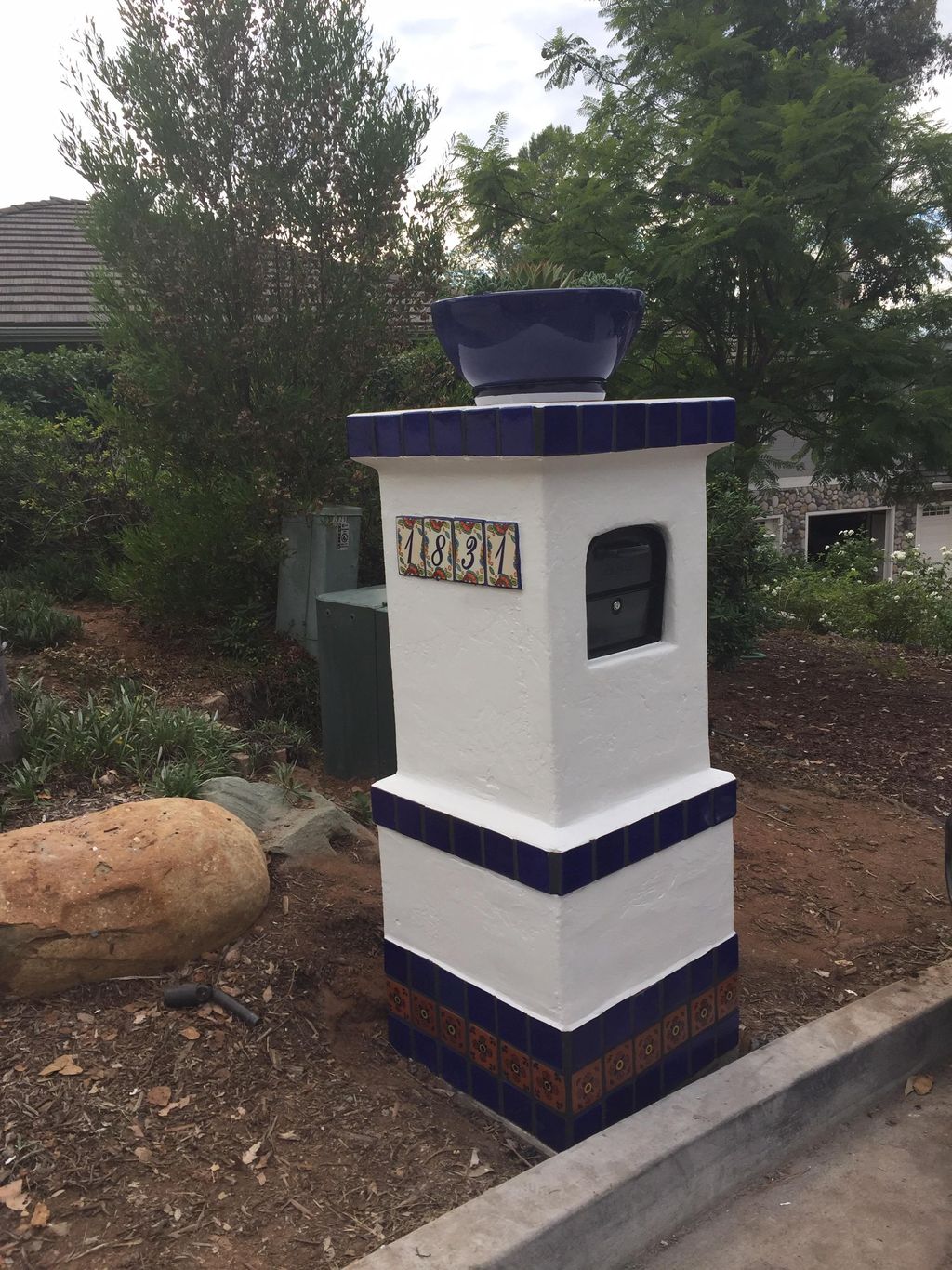 Custom column mailbox 