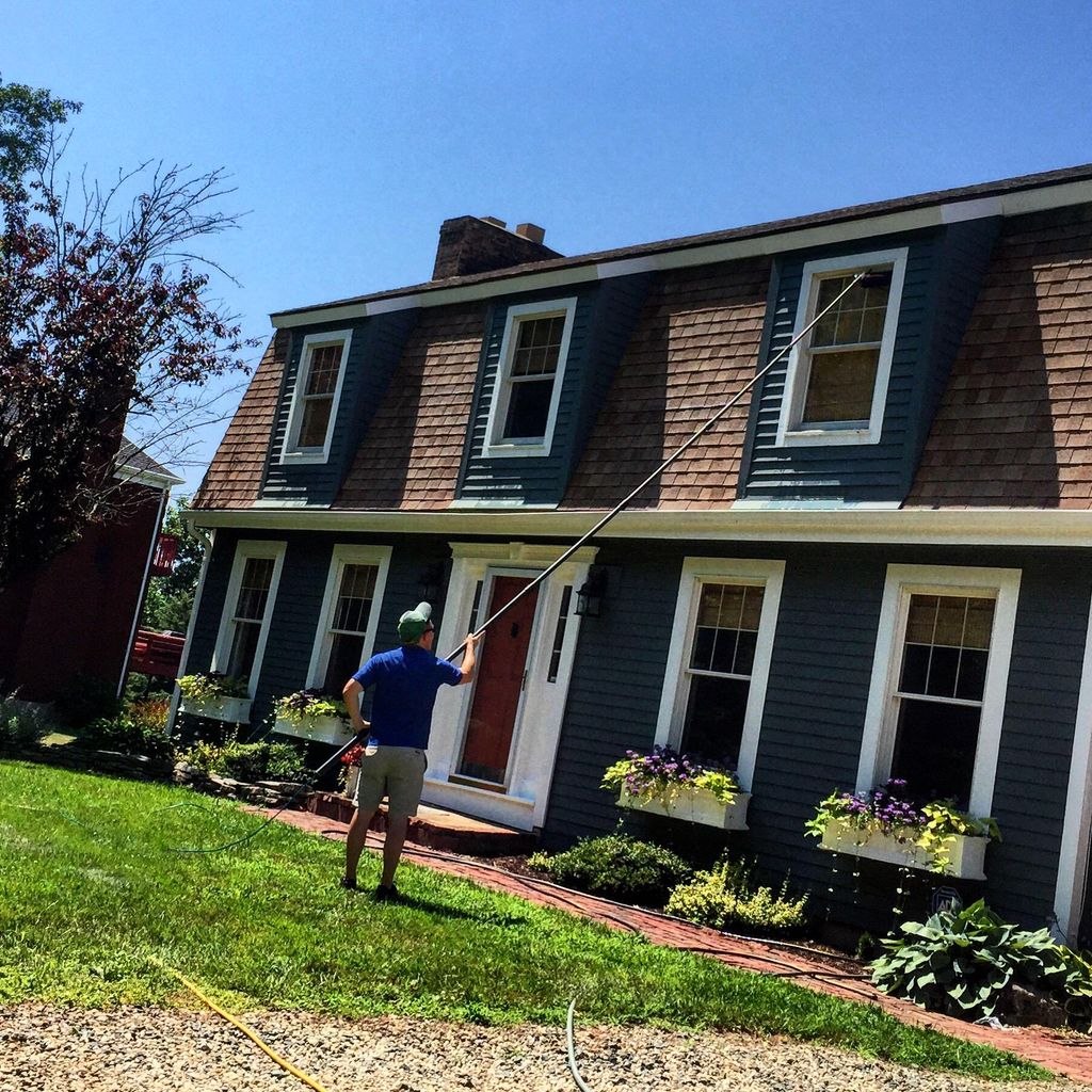 We love sunny days and beautiful homes!