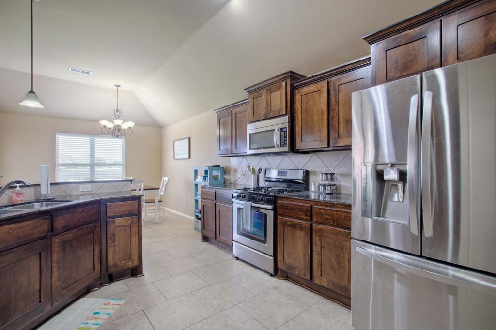 AirBnB #1 - A sparkling clean kitchen - every time