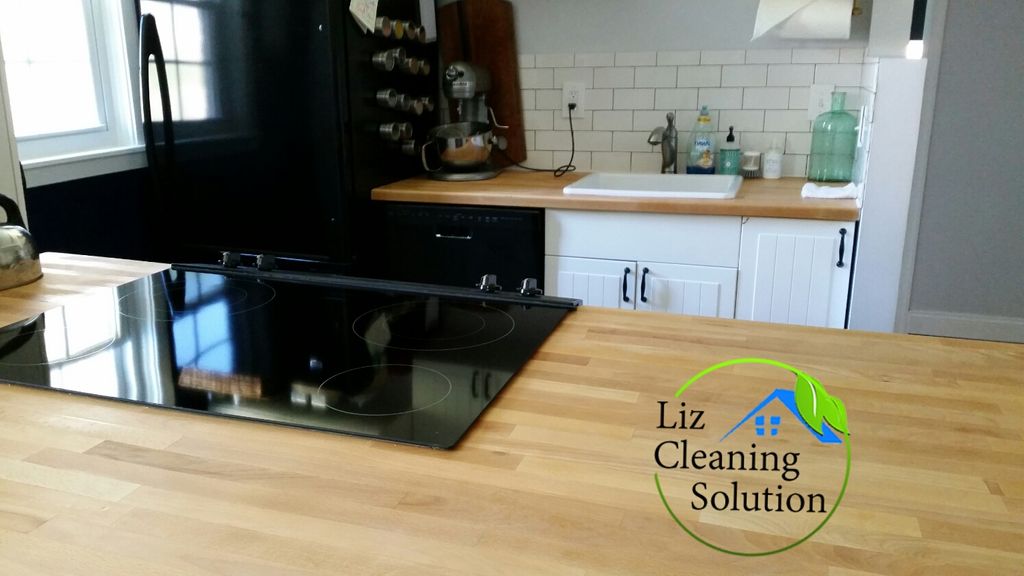 kitchen Cleaned by Liz Cleaning Solution