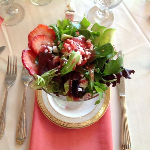 Spinach salad with strawberries, cucumbers, feta c