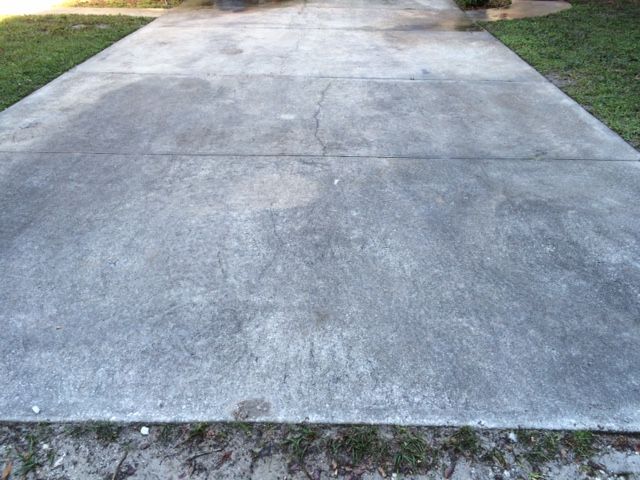 Before of driveway cleaned with the Turbo force TH