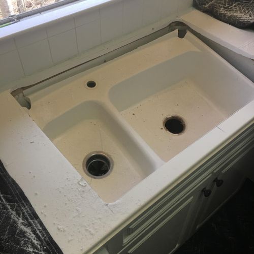Cutting out a customers sink for a replacement job