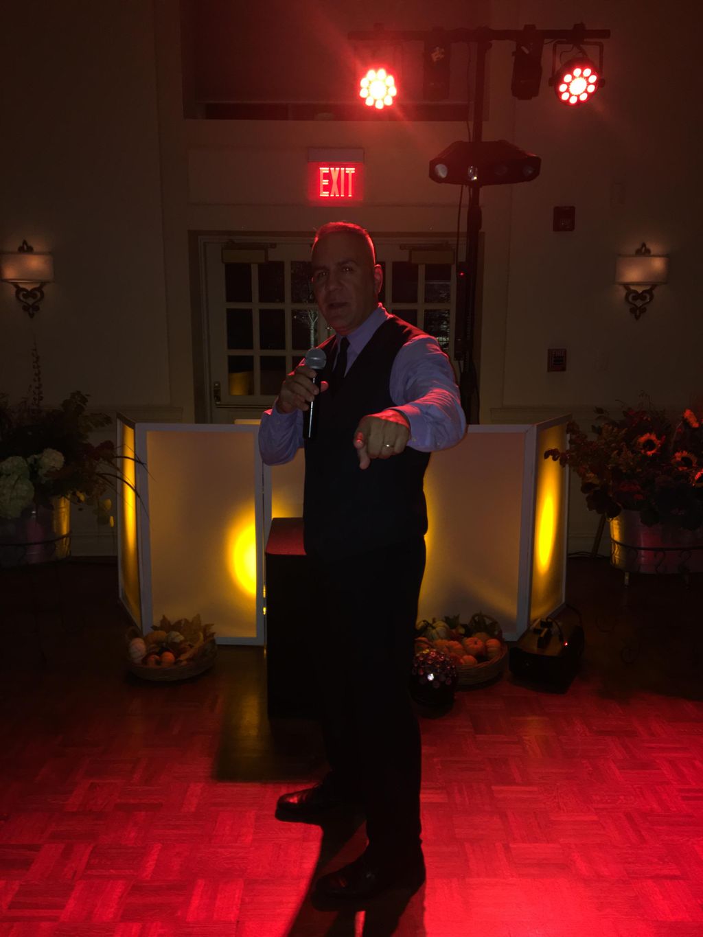 Professional DJ/MC for all occassions