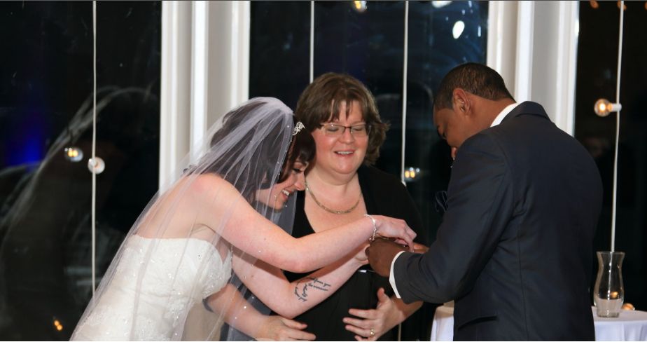 What a beautiful wedding from beginning to end! Je