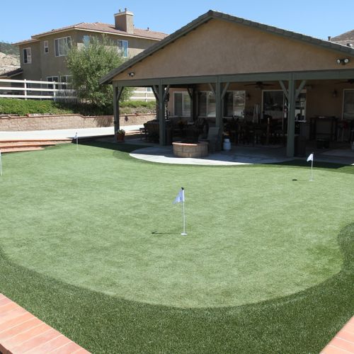 Artificial Turf Putting Greens and Landscapes
