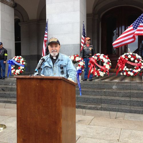 Sacramento State Capitol - honoring  veterans on "
