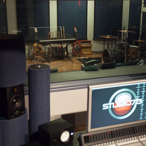 We offer 2 recording studios depending on your ind