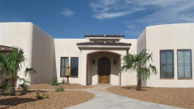 Front of a custom home  3200 sqft open floor plan 