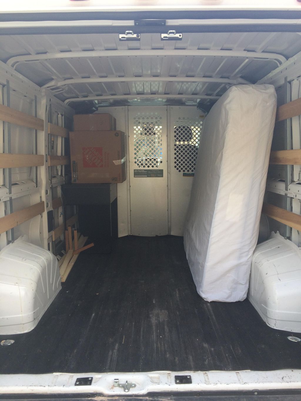 Aww, an empty truck :( Lets fill it!