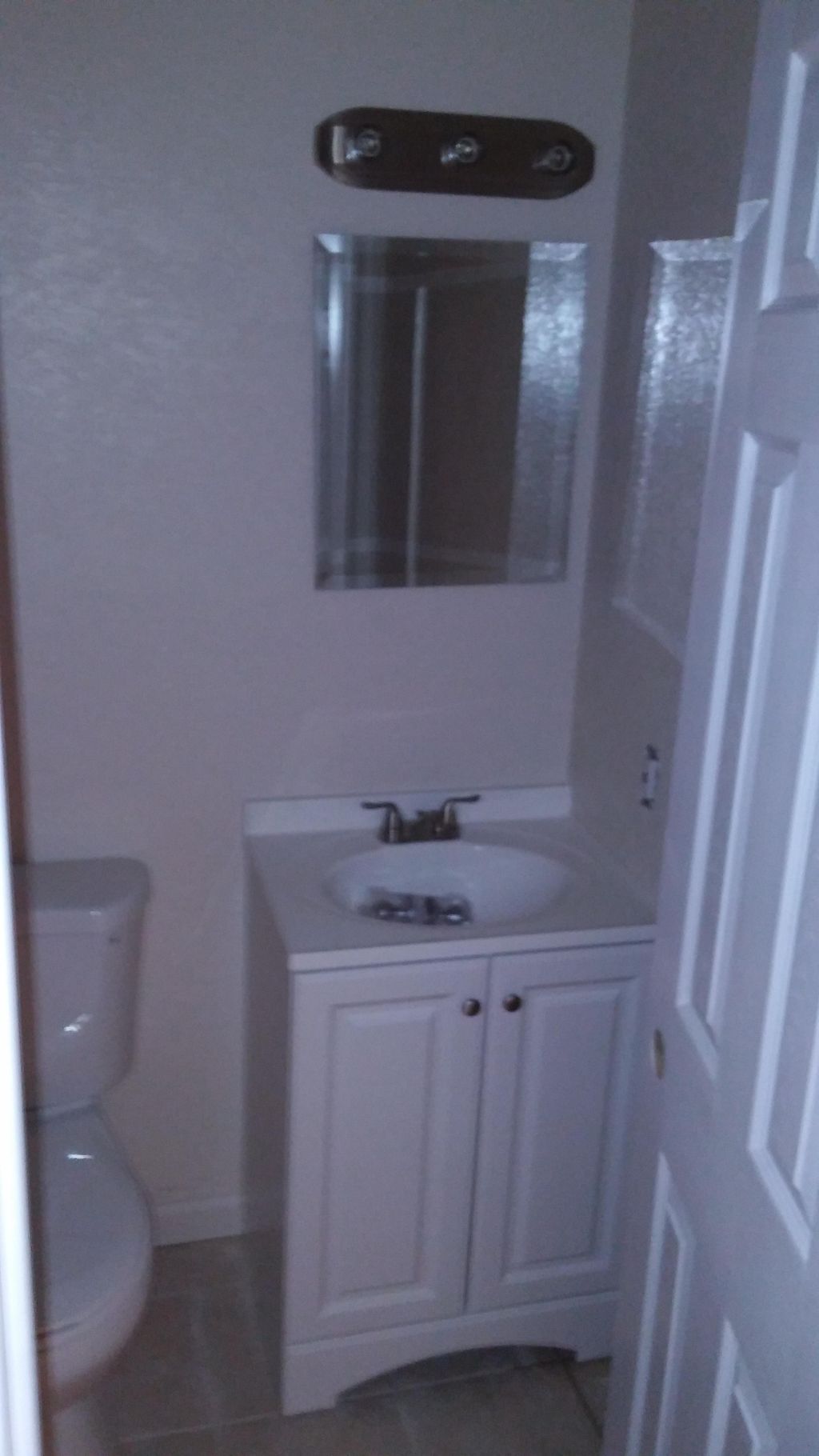 Bathroom (b) finish pic