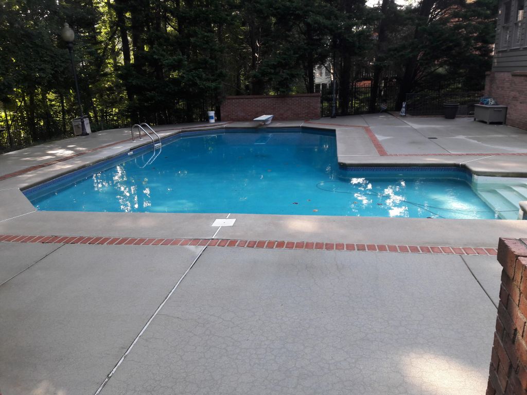 Pool deck cleaning 