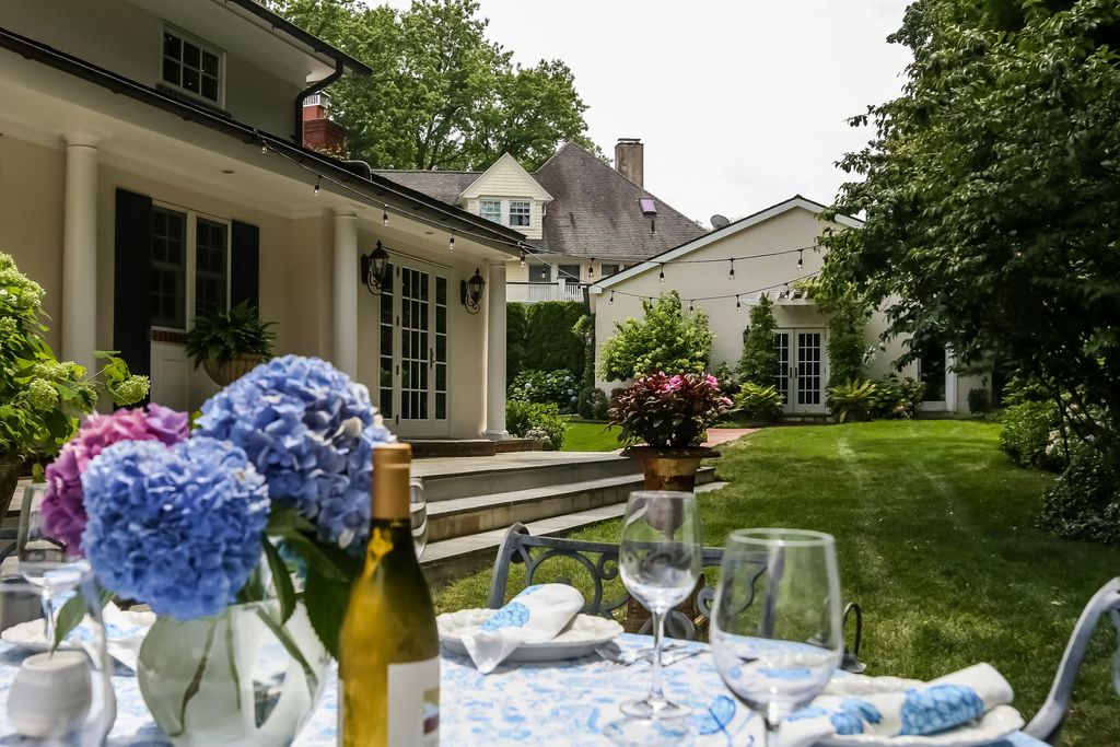 Exterior shoot in Larchmont NY