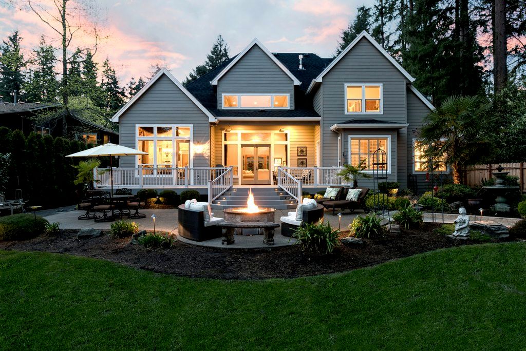 Lake Oswego - Rental Property (Twilight exterior)