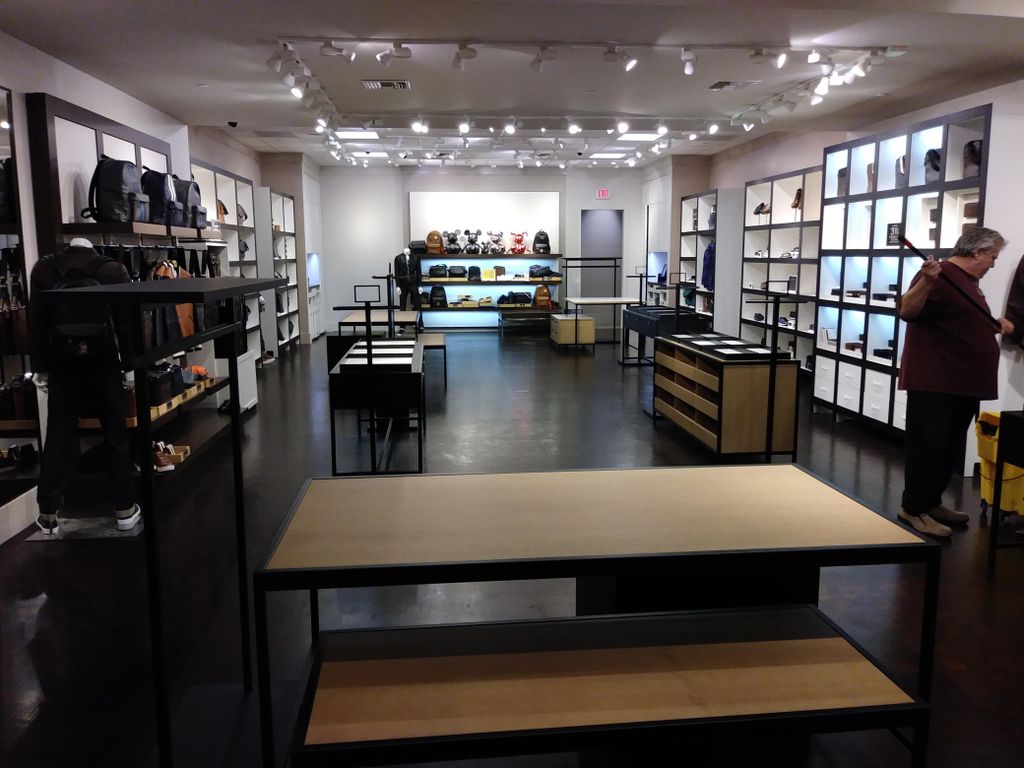 Coach Outlet in Carlsbad Outlet