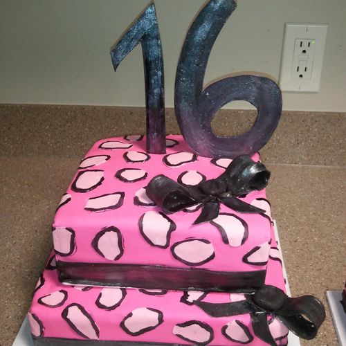 Pink Cheetah prink sweet 16 cake
