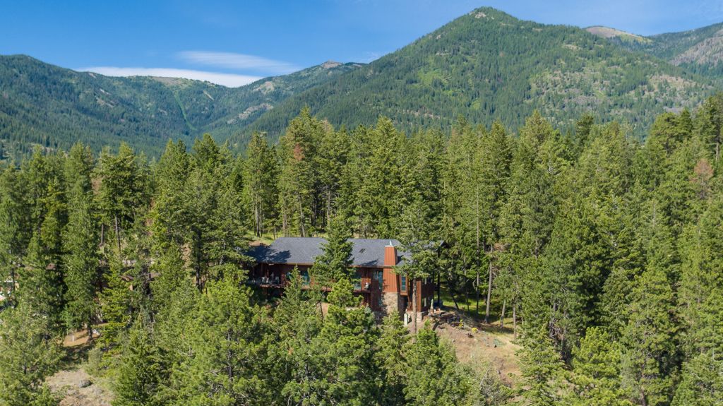 Lake Pend Oreille home in North Idaho