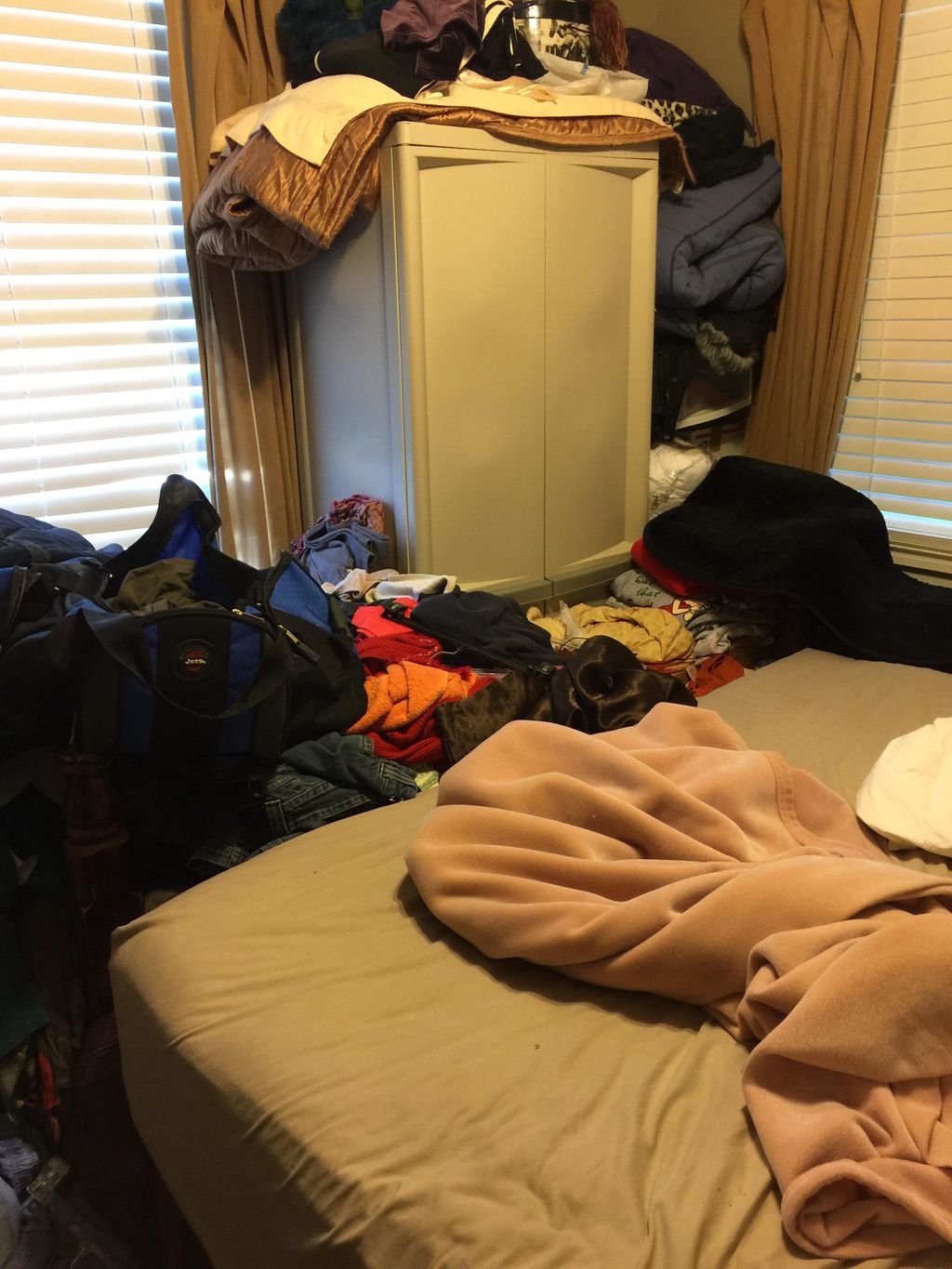 Hoarding BEFORE (bedroom)