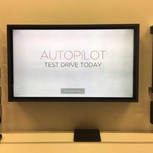 Monitor installation in a car dealer 