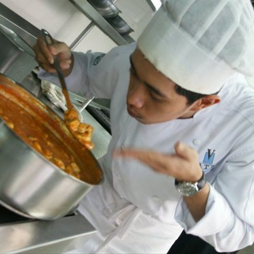 preparing meal for 200 guest reservation