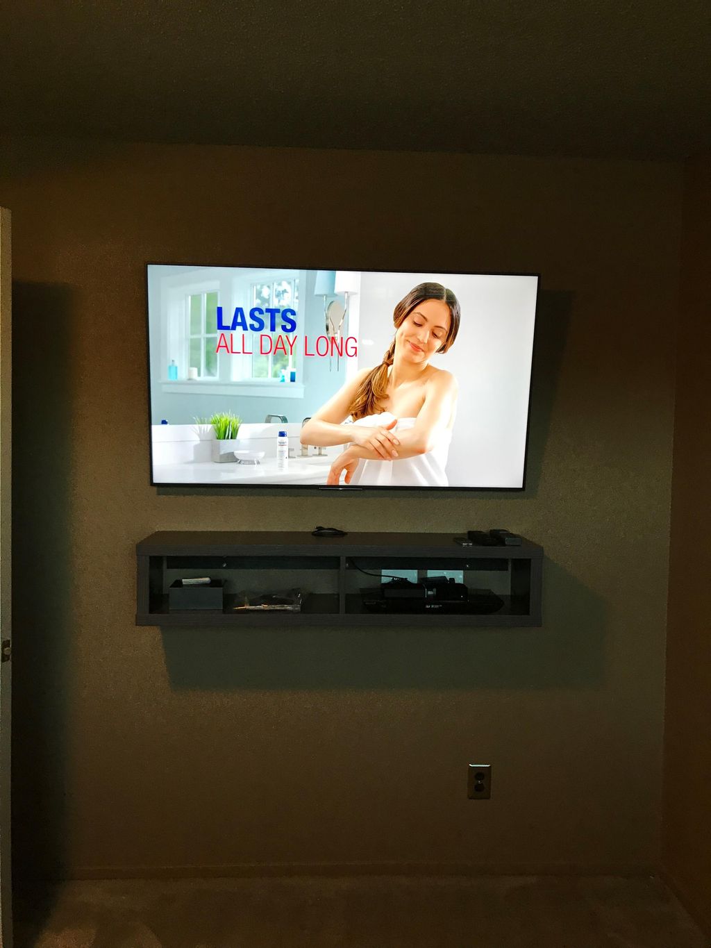 Wall mounted entertainment center, wall mounted TV