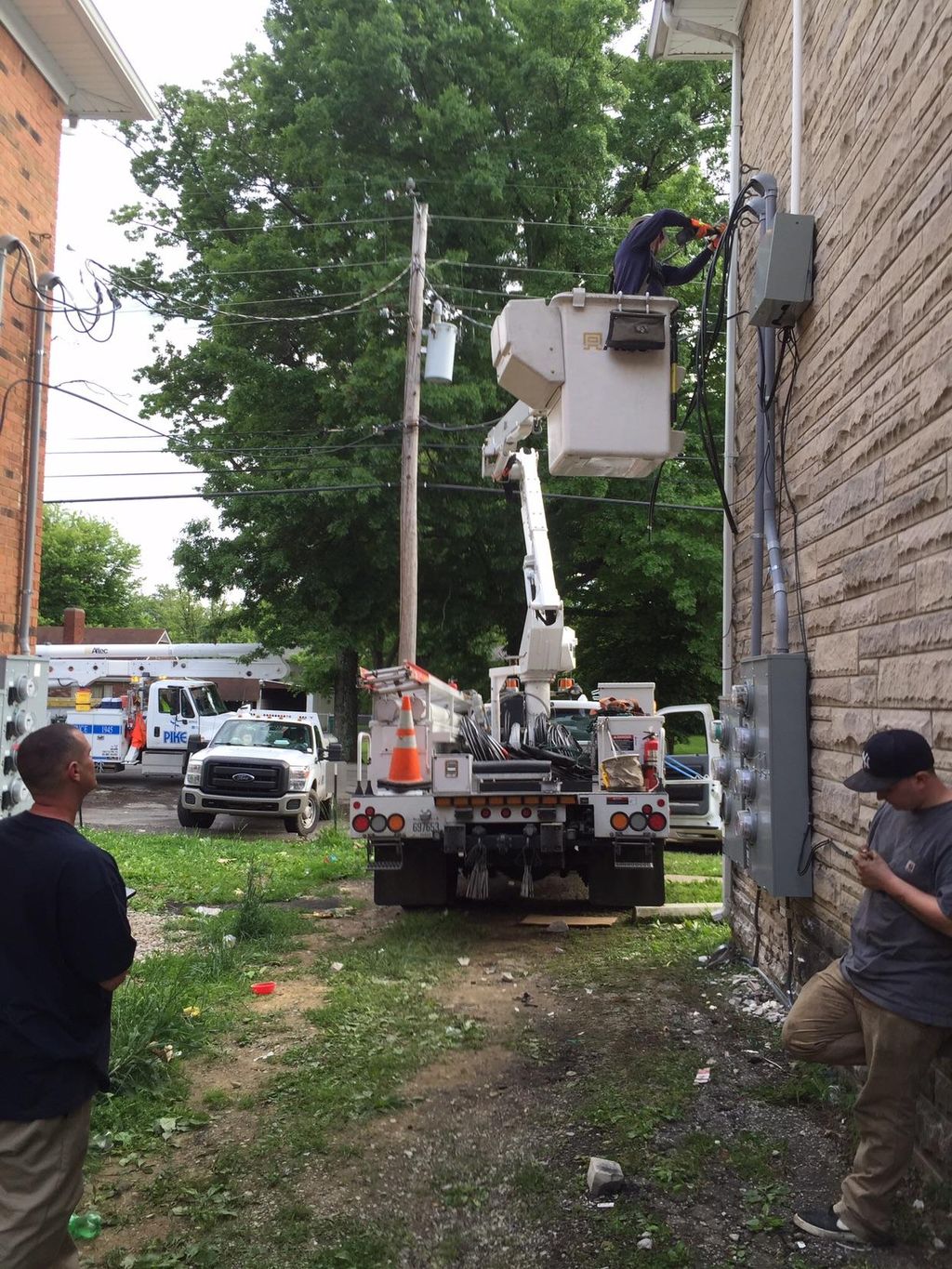 Replacement service getting turned by LG&E Shanks 