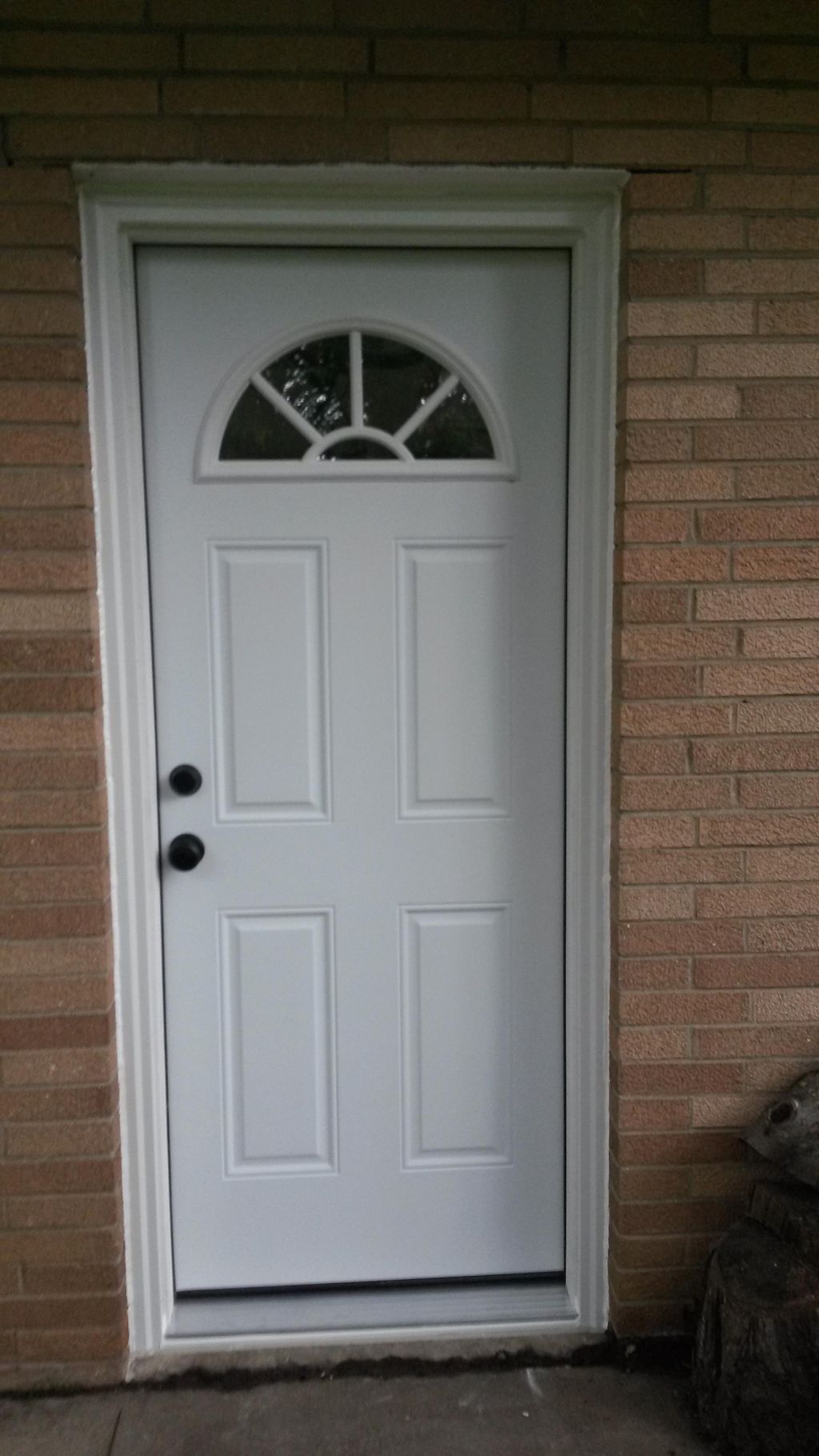 New side door without storm door.