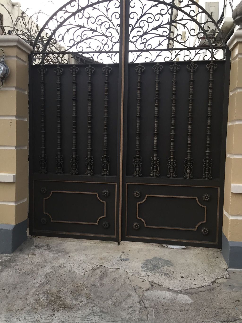 steel gates and electric operators
