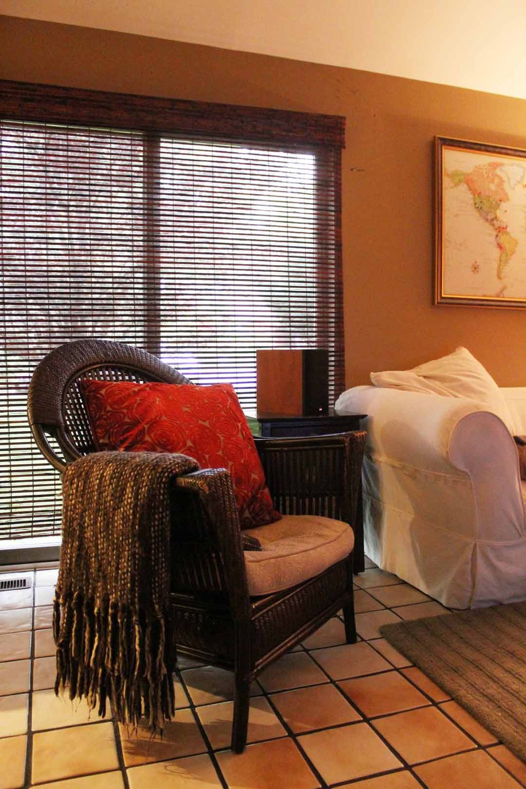 Family room. Cozy... Columbia MD