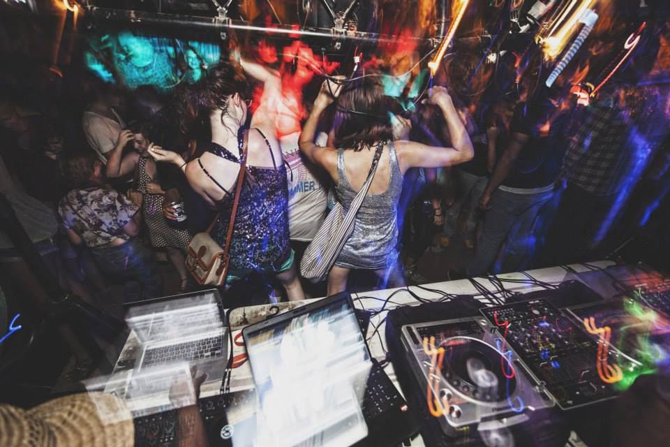 Somxthin Spiritvvl photography Behind the DJ booth