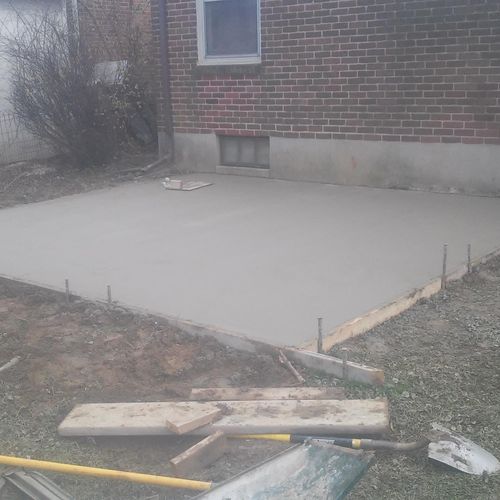 in process of finishing a concrete patio!