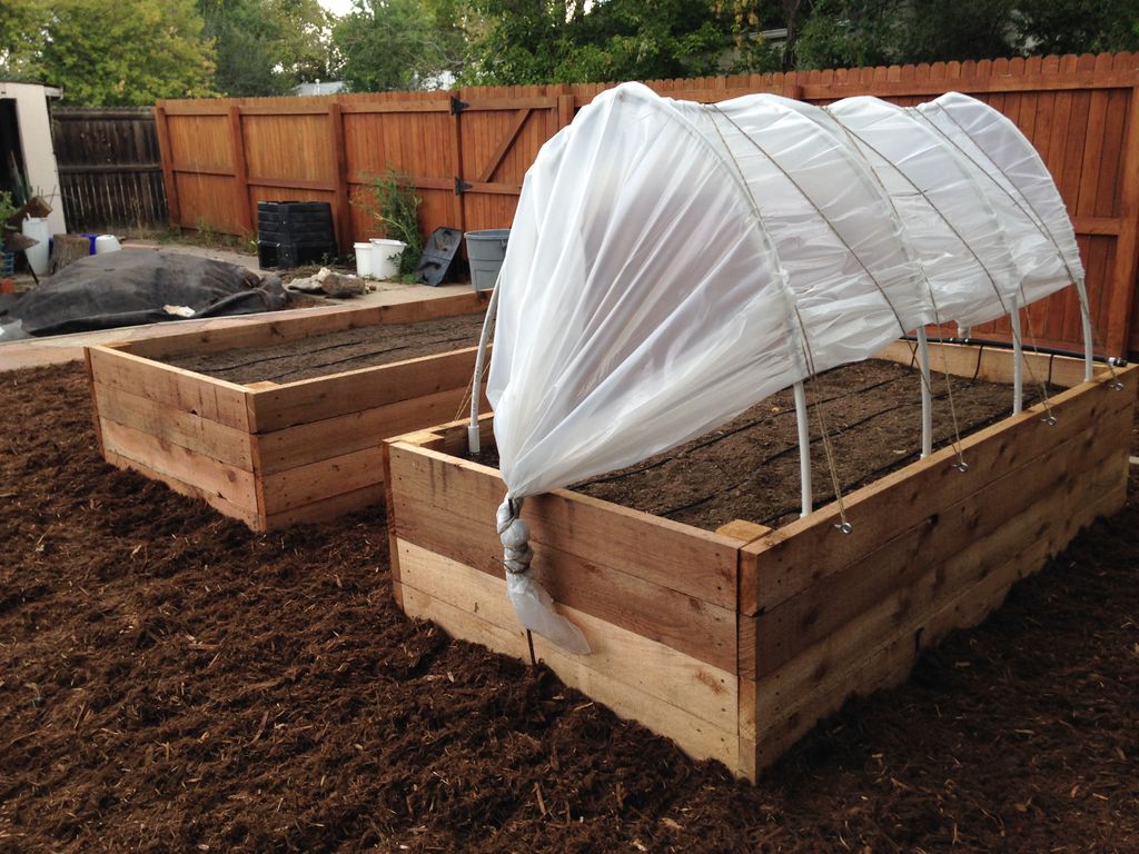 Small-scale landscaping - extra tall raised garden