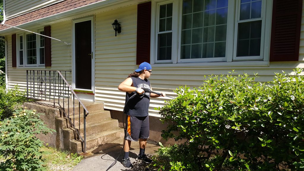 Power washing a moldy hose