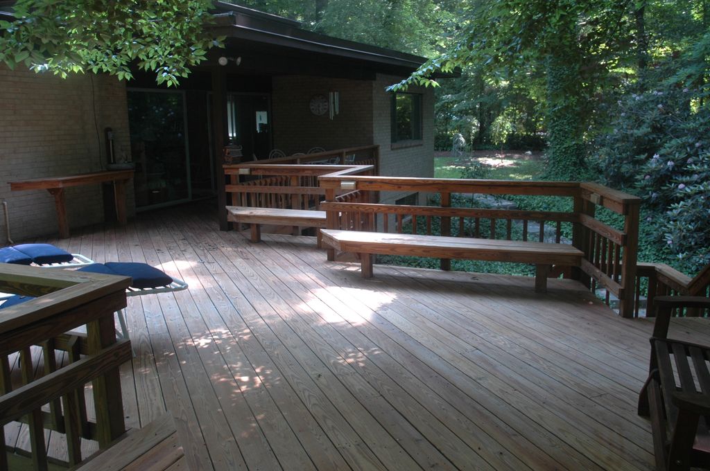 Another beautiful deckwith very cool angles and b