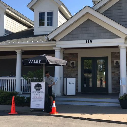 Complimentary Valet Parking - Lindy’s Landing in Wauconda, IL