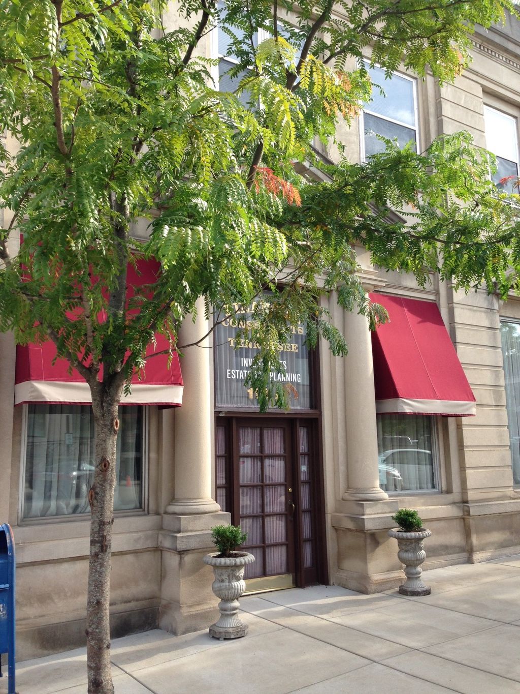 Office located on the square in downtown Gallatin,